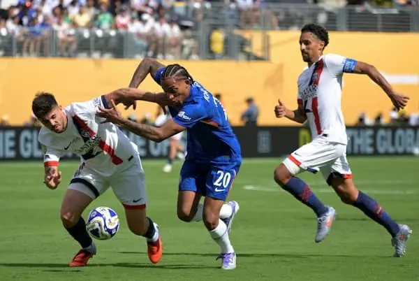 PSG thất bại 0-3 trước Chelsea: Sai lầm, thể lực hay chiến thuật?