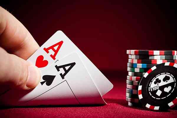 5 MẸO CHƠI POKER KHIẾN ĐỐI THỦ KHÓ CHỊU