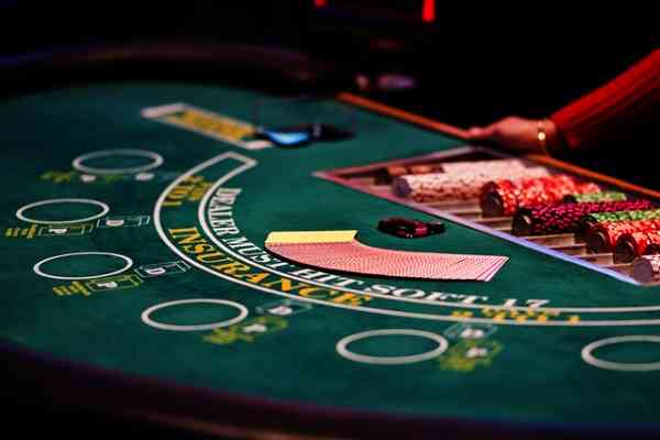 5 MẸO CHƠI POKER KHIẾN ĐỐI THỦ KHÓ CHỊU