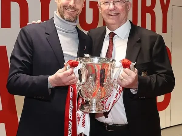 Chia tay Sir Alex, MU và Ten Hag chìm trong khủng hoảng