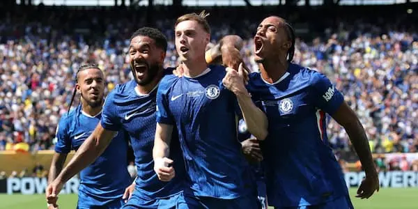PSG thất bại 0-3 trước Chelsea: Sai lầm, thể lực hay chiến thuật?