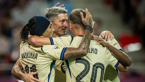 Barca thắng đậm đối thủ FC Seoul với tỷ số ra sao?