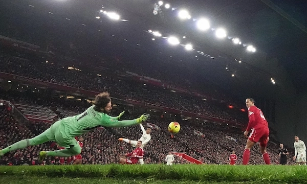 Arne Slot nói gì sau thất bại của Liverpool?