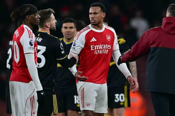 Arsene Wenger nói gì về thất bại của Arsenal trước Man Utd?